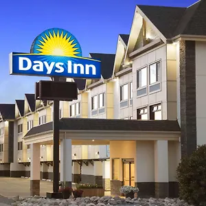 Days By Wyndham Northwest Hotel Calgary
