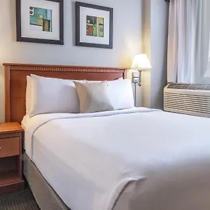 Saint-laurent Hotel Montreal